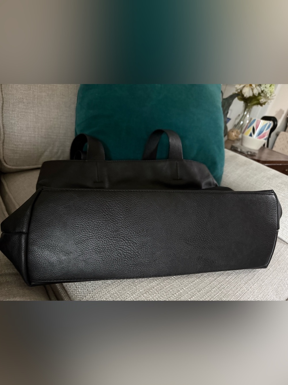 Universal Thread Black VeganLeather Tote with Front Pocket and Long Straps - Picture 4 of 9